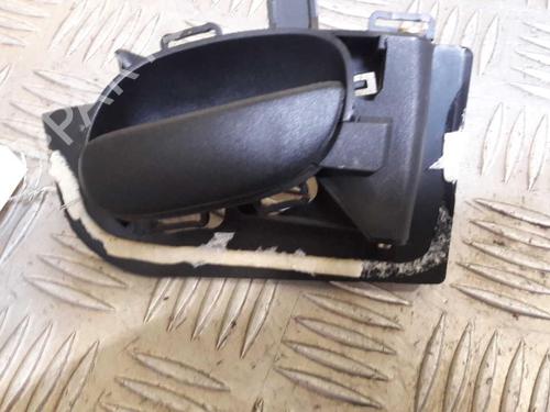 Used Front right interior door handle Front right interior door handle PEUGEOT 206 Hatchback (2A/C) 1.4 i (75 hp) 23724351 23724351