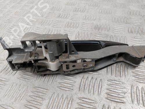 Used Rear left exterior door handle Rear left exterior door handle PEUGEOT 5008 (0U_, 0E_) 2.0 HDi 150 / BlueHDi 150 (150 hp) 31184031 31184031