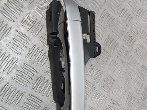 Poignée extérieure arrière gauche RENAULT MEGANE IV Hatchback (B9A/M/N_) 1.6 dCi 130 (B9A4) (130 hp) 31060344