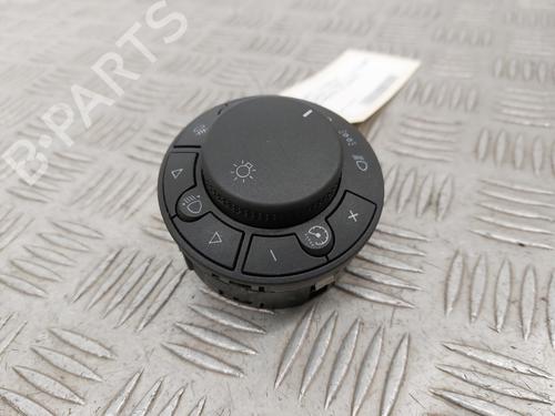 Used Headlight switch Headlight switch OPEL CORSA D (S07) 1.3 CDTI (L08, L68) (90 hp) 31858465 31858465
