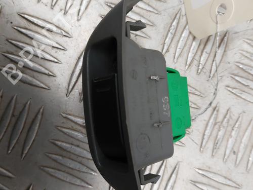 Used Right front window switch Right front window switch PEUGEOT 107 (PM_, PN_) 1.4 HDi (54 hp) 29889476 29889476