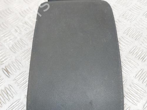 Bracciolo centrale VW GOLF VI (5K1) 2.0 TDI (110 hp) 31625002