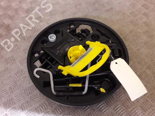 Used Jack Kit Jack Kit RENAULT CLIO II (BB_, CB_) 1.2 (BB0A, BB0F, BB10, BB1K, BB28, BB2D, BB2H, CB0A,... (58 hp) 23657964 23657964