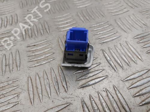 warning-switch-peugeot-2008-i-cu_-2013-23747138 main image