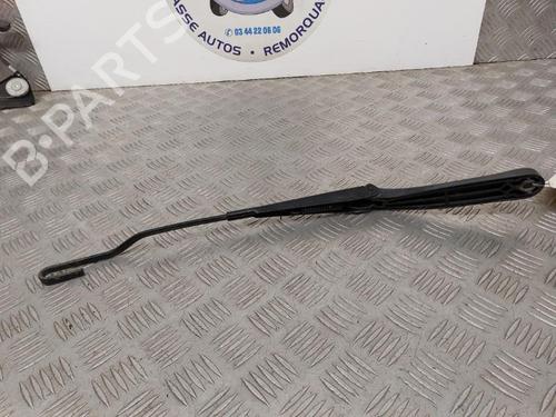 front-windshield-wiper-arm-mercedes-benz-c-class-w203-2000-2001-2002-2003-2004-2005-2006-2007-23743992 main image