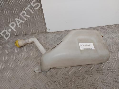 Used Windscreen washer tank Windscreen washer tank RENAULT MEGANE III Grandtour (KZ0/1) 1.5 dCi (KZ09, KZ0D, KZ1G, KZ29, KZ14, KZ1W, KZ10, KZ1F,... (110 hp) 29338677 29338677