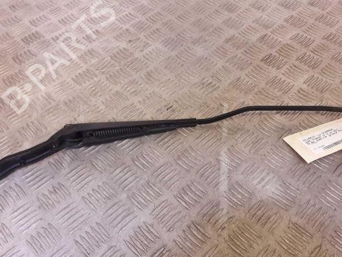 Used Front windshield wiper arm PEUGEOT 206 Hatchback (2A/C) 2.0 HDI 90 (90 hp) 23734379