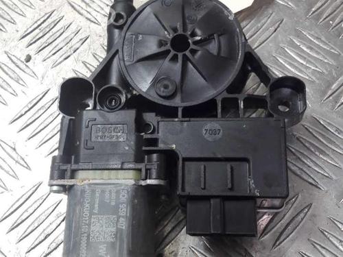 Left rear window motor VW GOLF VIII (CD1, DA1) 1.5 TSI | BP23717070E23 - Image 4