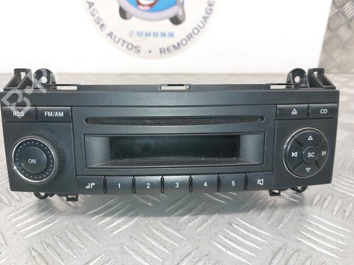 Used Radio MERCEDES-BENZ B-CLASS Sports Tourer (W245) B 180 CDI (245.207) (109 hp) 23748920