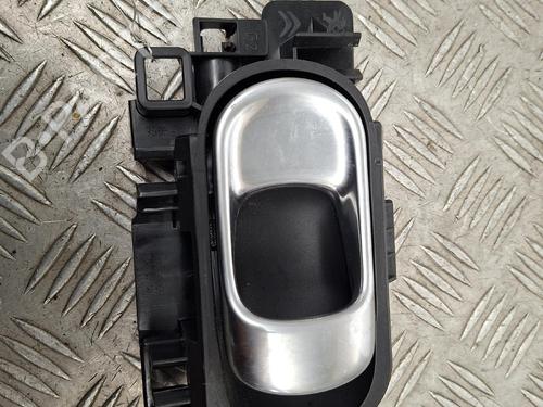 Front left interior door handle CITROËN C4 CACTUS 1.2 THP 110 | BP39896143I13 - Image 4