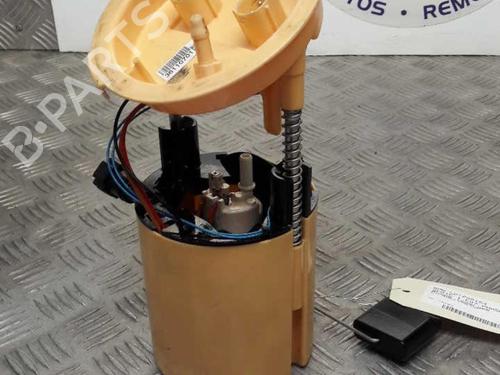 Used Fuel pump BMW 1 (E87) 118 d (136 hp) 23734768