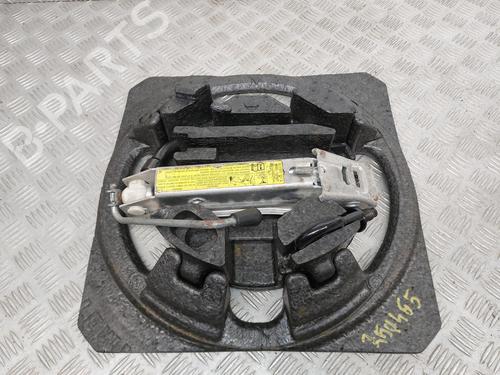 Used Jack Kit FORD FOCUS II (DA_, HCP, DP) 1.8 TDCi (115 hp) 30302057