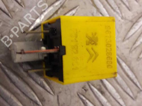 Used Electronic module Electronic module PEUGEOT 308 II (LB_, LP_, LW_, LH_, L3_) 1.6 HDi 100 (99 hp) 24853368 24853368