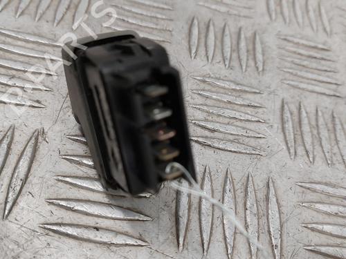 Used Left front window switch Left front window switch RENAULT TWINGO I (C06_) 1.2 (C066, C068) (58 hp) 32185885 32185885