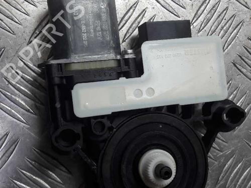 Used Left rear window motor VW GOLF VIII (CD1, DA1) 1.5 TSI (131 hp) 23717070