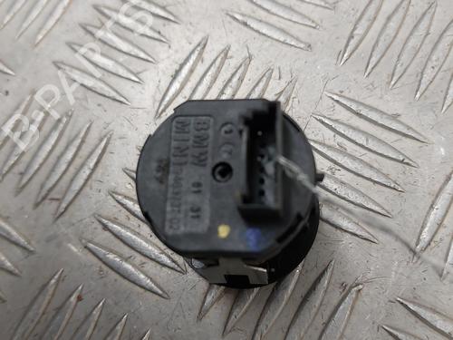 switch-bmw-1-f40-2019-24854311 main image