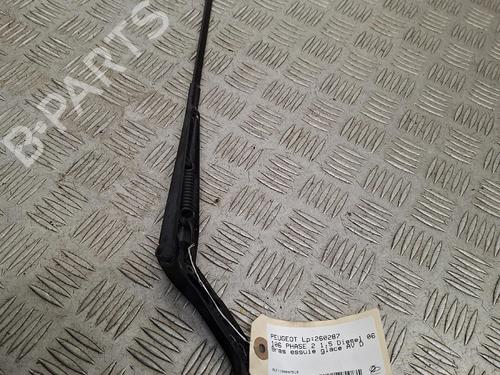 Used Front windshield wiper arm Front windshield wiper arm 36947965 36947965