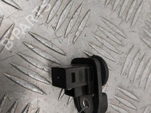 switch-nissan-navara-np300-d40-2004-24854072 main image