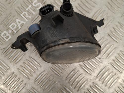 left-front-fog-light-renault-clio-iii-br01-cr01-2005-2006-2007-2008-2009-2010-2011-2012-2013-2014-29222357 main image