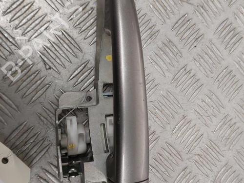 Used Front right exterior door handle PEUGEOT 407 (6D_) 2.0 HDi 135 (6DRHRH, 6DRHRE, 6DRHRG, 6DRHRJ) (136 hp) 23736558