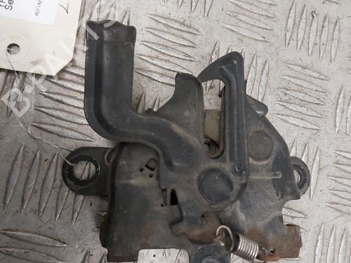 Used Hood lock TOYOTA YARIS (_P9_) 1.4 D-4D (NLP90_, NLP90R) (90 hp) 23746597