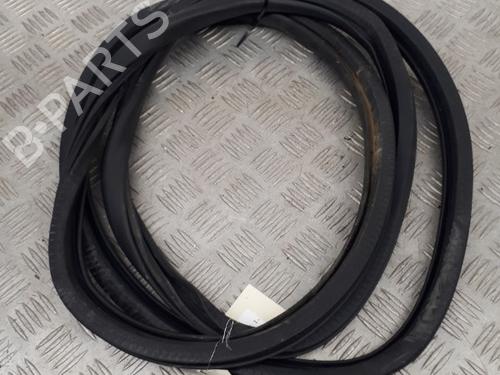 Rubber door seal PEUGEOT 308 SW II (LC_, LJ_, LR_, LX_, L4_) 1.6 BlueHDi 120 | BP23745874C142
