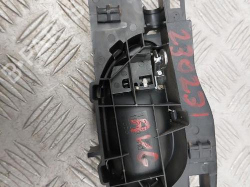 Front left interior door handle PEUGEOT 407 (6D_) 2.0 HDi 135 (6DRHRH, 6DRHRE, 6DRHRG, 6DRHRJ) | BP23744644I13 