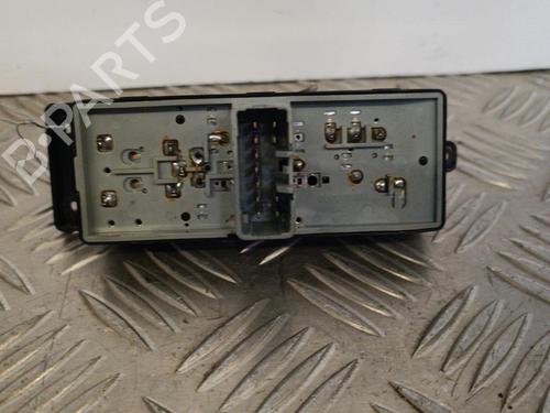 Used Right front window switch KIA CARENS III MPV (UN) 2.0 CRDi 140 (140 hp) 23715952