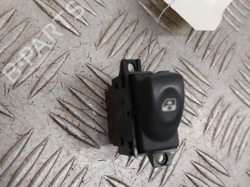 Used Right front window switch Right front window switch RENAULT LAGUNA I (B56_, 556_) 1.6 16V (B568, B561) (107 hp) 23738285 23738285