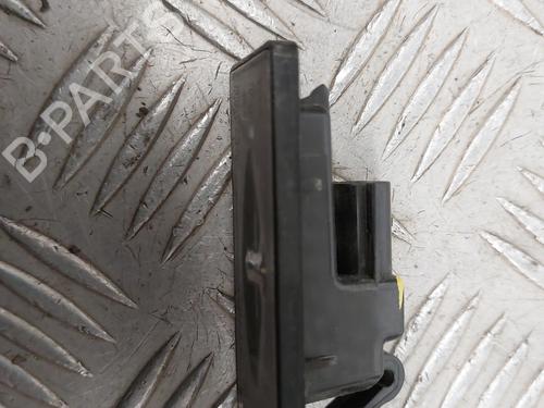 licence-plate-light-dacia-sandero-iii-2021-29466412 main image