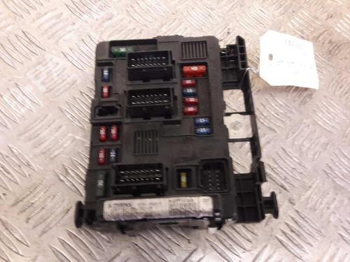 Fuse box CITROËN C5 I (DC_) 2.0 HDi (DCRHZB, DCRHZE) | BP24852333E1 - Image 2