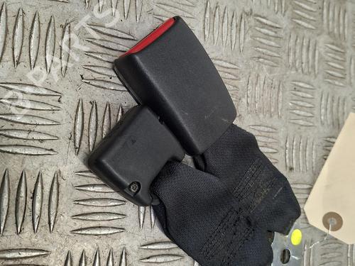 seat-buckle-toyota-yaris-_p1_-1999-2000-2001-2002-2003-2004-2005-37482105 main image