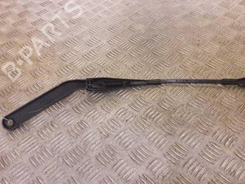 Used Front windshield wiper arm BMW 1 (E87) 120 d (177 hp) 23727904