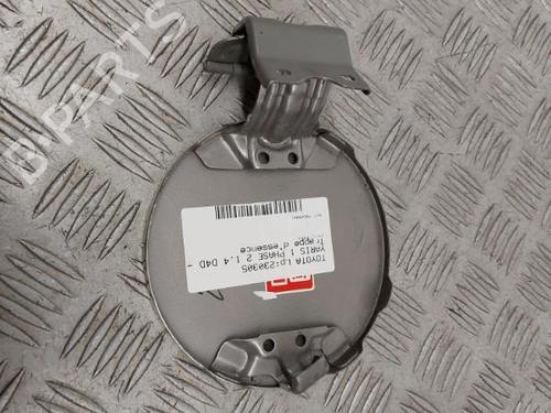 fuel-flap-toyota-yaris-_p1_-1999-2000-2001-2002-2003-2004-2005-23737509 main image
