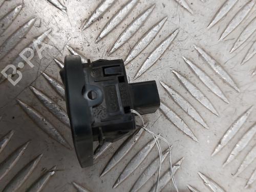 Used Left front window switch Left front window switch FORD KA (RU8) 1.2 (69 hp) 29508988 29508988