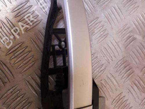 Used Front left exterior door handle OPEL ASTRA H (A04) 1.7 CDTI (L48) (100 hp) 23658395