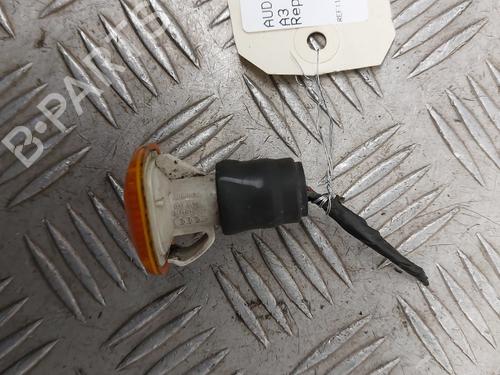 Used Right front indicator Right front indicator AUDI A3 (8L1) 1.8 (125 hp) 30600555 30600555