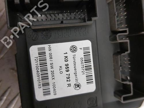 Right front window motor VW GOLF VI (5K1) 2.0 TDI | BP31625068E20 
