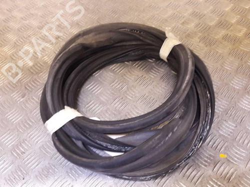 Rubber door seal MERCEDES-BENZ M-CLASS (W163) ML 400 CDI (163.128) | BP23727129C142 