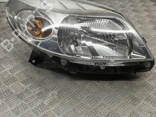 Used Right headlight Right headlight DACIA SANDERO 1.4 (BS0C, BS0A, BS0G, BS1F, BS0E) (75 hp) 30822841 30822841