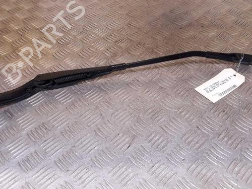 Used Front windshield wiper arm AUDI A3 Sportback (8VA, 8VF) 2.0 TDI (150 hp) 23726403