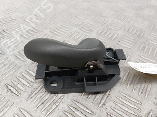 Used Front right interior door handle Front right interior door handle FIAT PUNTO (188_) 1.2 60 (188.030, .050, .130, .150, .230, .250) (60 hp) 27598367 27598367