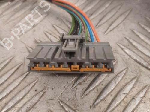 Lamp holder FORD MONDEO III (B5Y) 2.0 16V TDDi / TDCi | BP23744513L10 