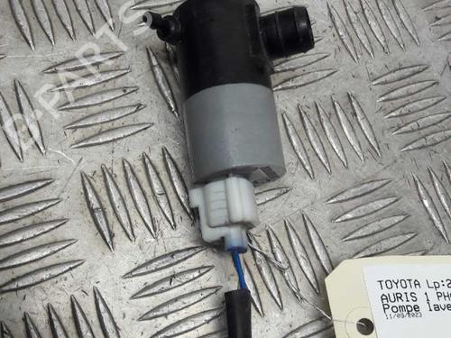 Used Washer pump Washer pump TOYOTA AURIS (_E15_) 1.6 (ZRE151_, ZRE151R) (132 hp) 23724565 23724565