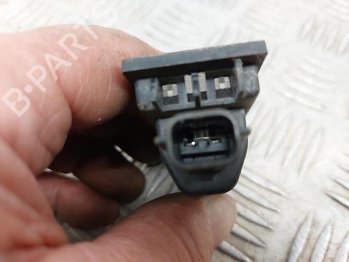 Used Licence plate light Licence plate light RENAULT MEGANE IV Hatchback (B9A/M/N_) 1.6 dCi 130 (B9A4) (130 hp) 31074962 31074962