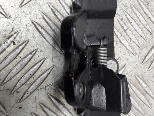 Used Tailgate lock PEUGEOT 206 Hatchback (2A/C) 1.4 i (75 hp) 23735278
