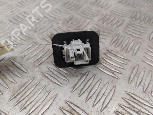 licence-plate-light-mazda-2-dy-2003-2004-2005-2006-2007-23659012 main image