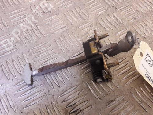 Dørhengsel/Dørstopper RENAULT CLIO II (BB_, CB_) 1.5 dCi (B/CB07) (65 hp) 24852809