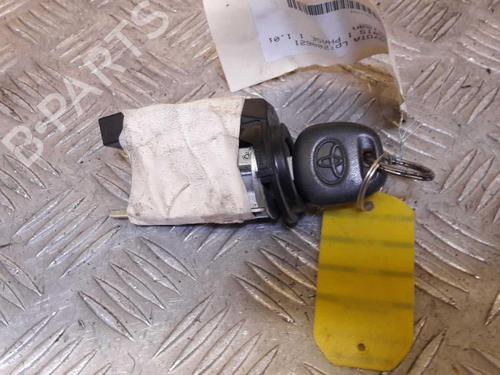 Used Ignition barrel Ignition barrel TOYOTA YARIS (_P1_) 1.0 (SCP10_, SCP10R) (68 hp) 24851332 24851332