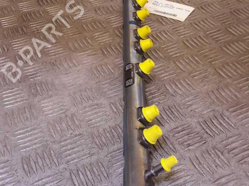 Used Injection rail Injection rail BMW 4 Coupe (F32, F82) 430 d (258 hp) 23715178 23715178